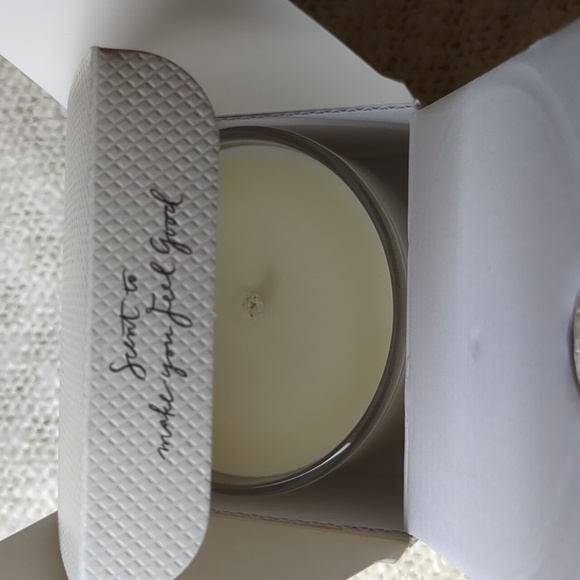 NEOM PERFECT NIGHT'S SLEEP SCENTED CANDLE (1 WICK), 75g/2.6oz - Picture 5 of 13